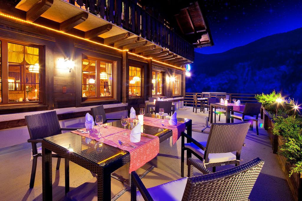 Hotel Aux Mille Etoiles Salvan Kültér fotó