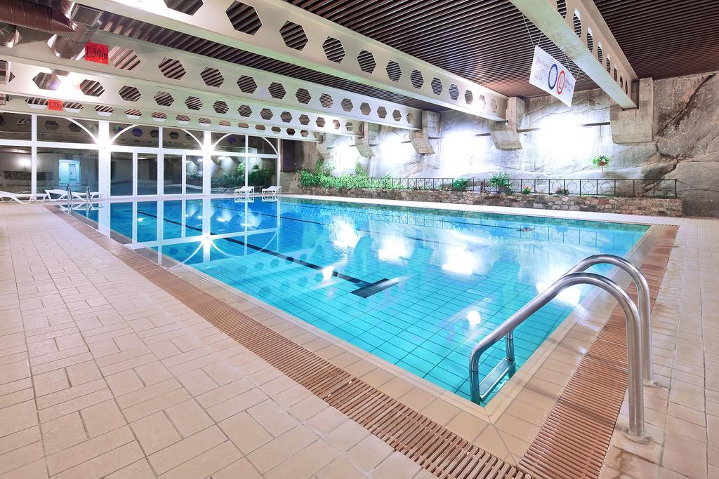 Hotel Aux Mille Etoiles Salvan Kültér fotó