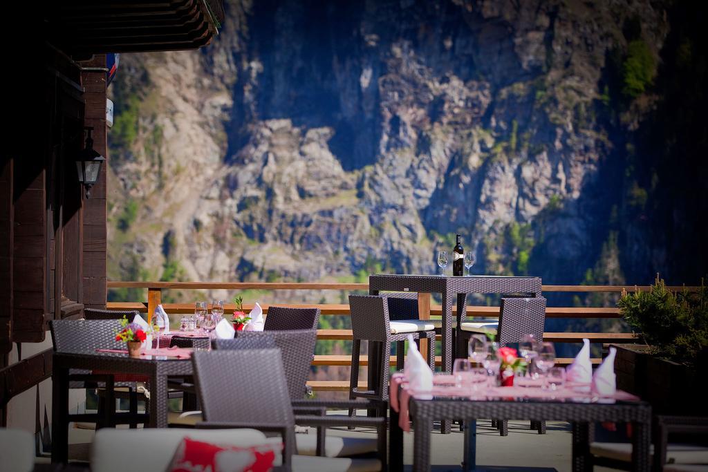 Hotel Aux Mille Etoiles Salvan Kültér fotó
