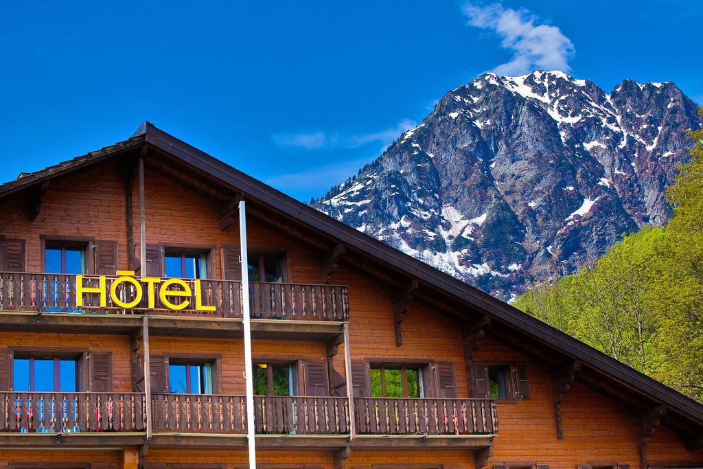 Hotel Aux Mille Etoiles Salvan Kültér fotó