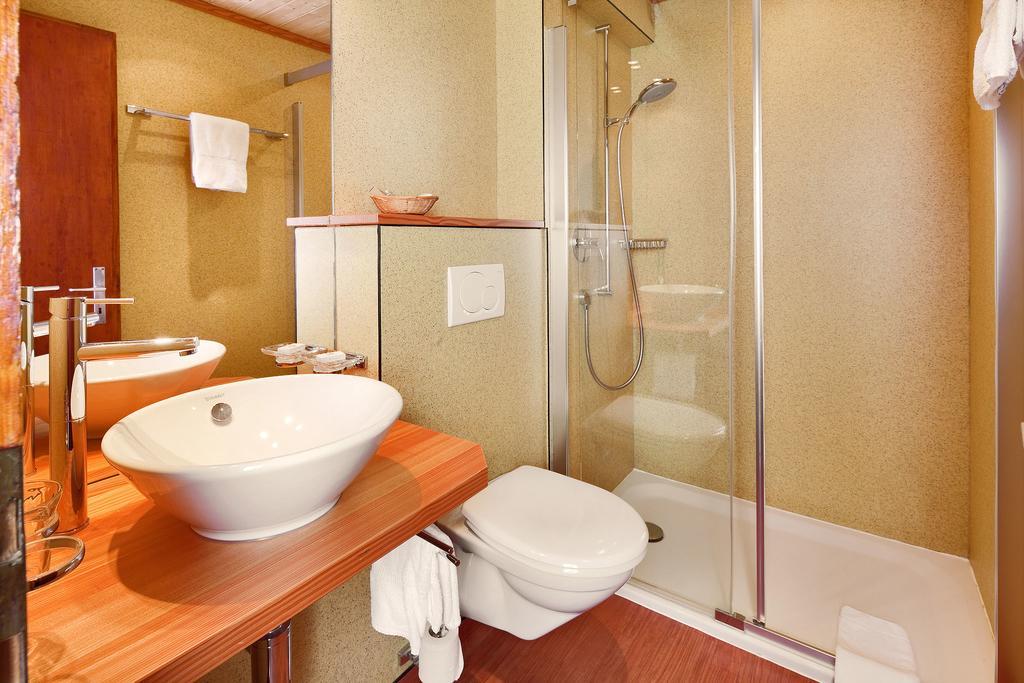 Hotel Aux Mille Etoiles Salvan Kültér fotó