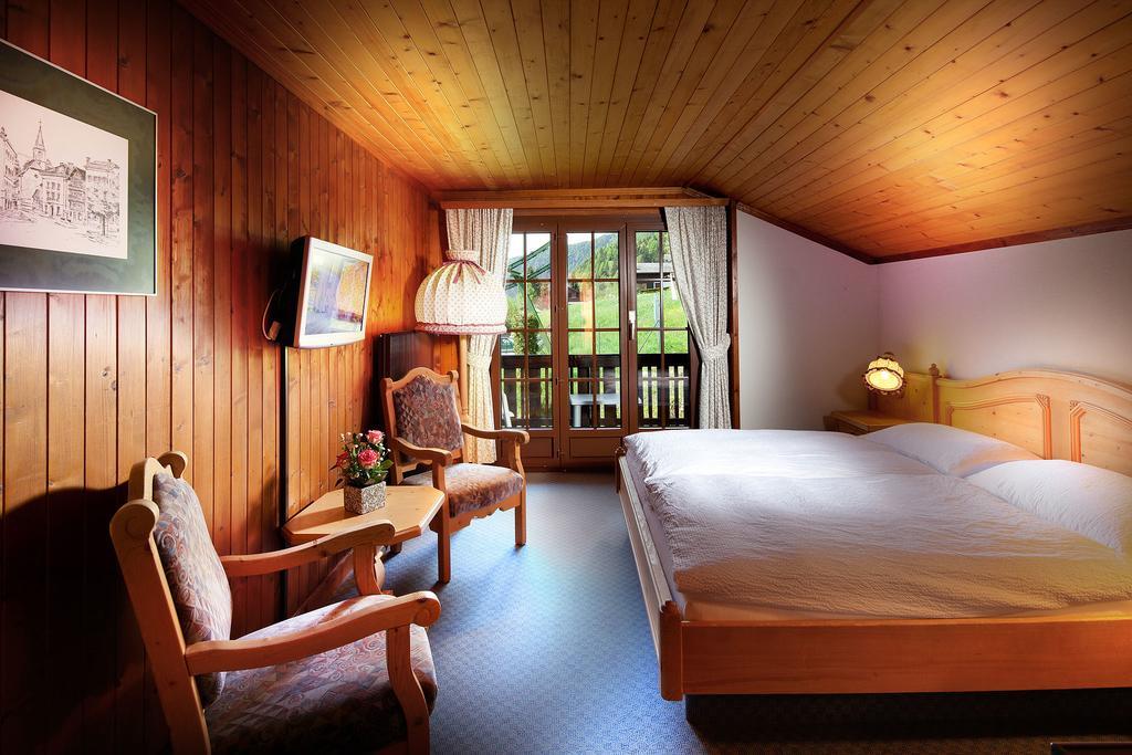 Hotel Aux Mille Etoiles Salvan Kültér fotó