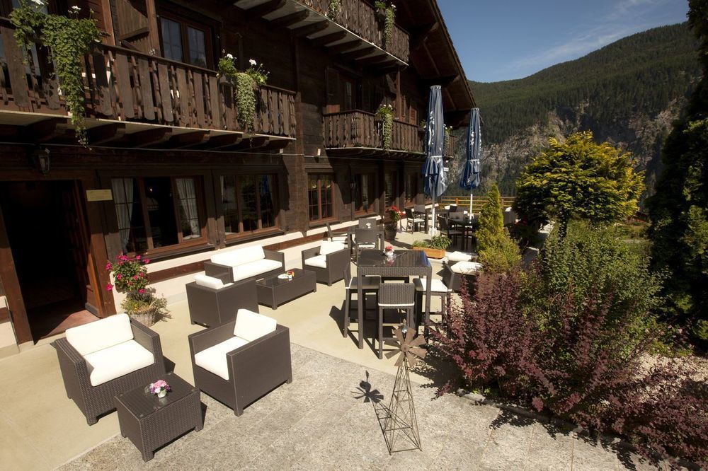 Hotel Aux Mille Etoiles Salvan Kültér fotó